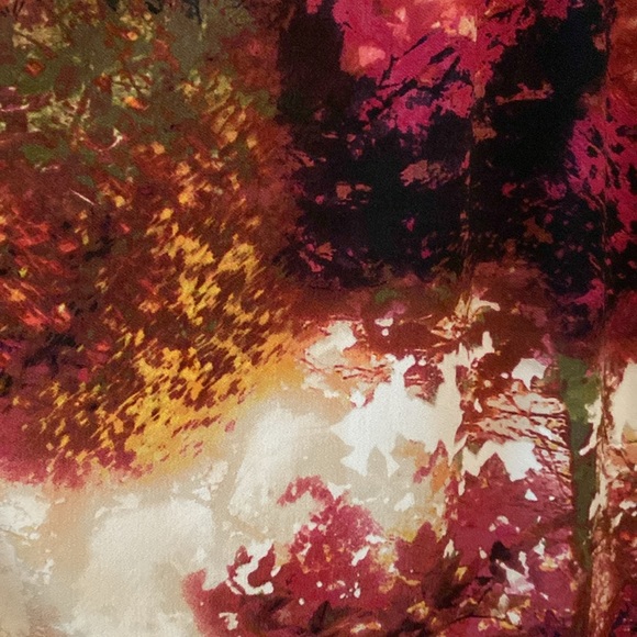 High Ruffle Neck Tank - Picture 3 of 4